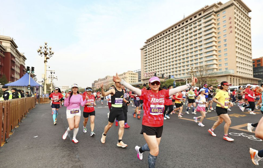 如何通过b体育app官网获取体育资讯